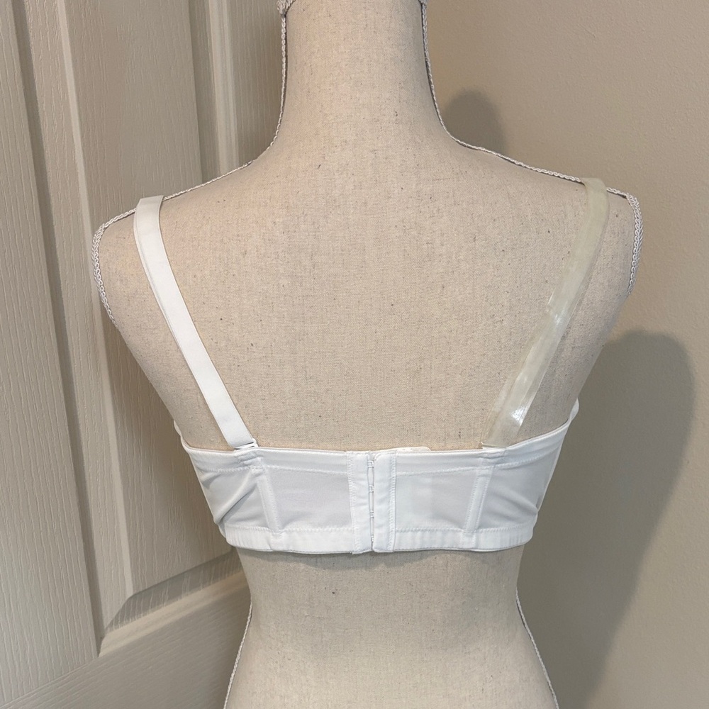 Cache 5-Way Convertible & Strapless Bra - Picture 4 of 14